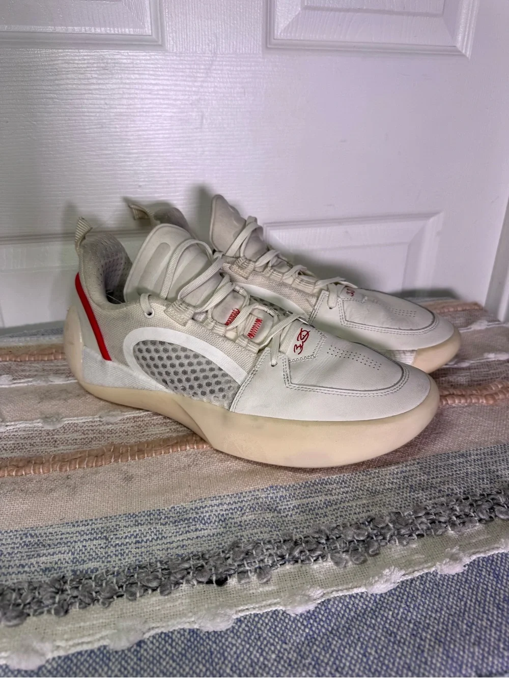 Men's White Sneakers with Red Accent — Low-Top Athletic Style